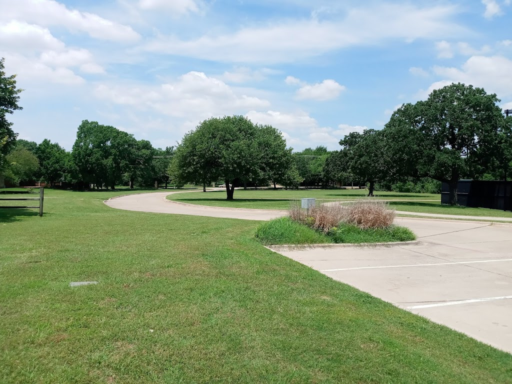 Colleyville City Park | 5201 Bransford Rd, Colleyville, TX 76034, USA | Phone: (817) 503-1180