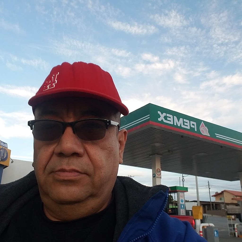 Gasolinera Pemex | Ricardo Alzalde No. 1 17 De Agosto De 1938, 17 de Agosto, 22710 Rosarito, B.C., Mexico | Phone: 800 736 3900