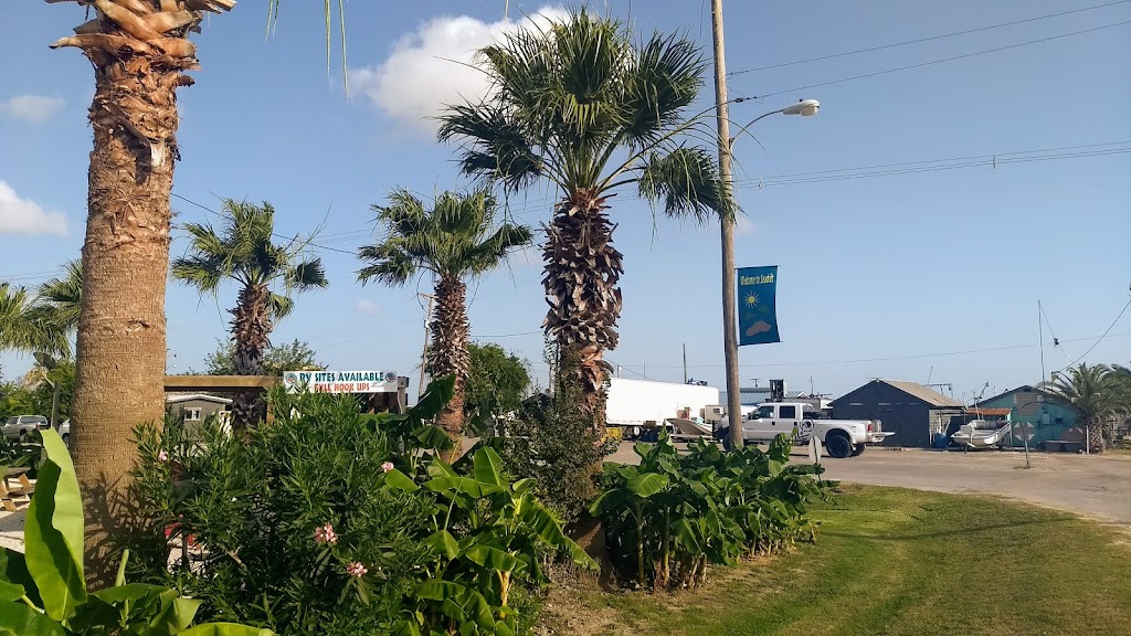 Breezy Palms Cottages & RV Park | 101 Bay Ave, Seadrift, TX 77983, USA | Phone: (361) 550-6069