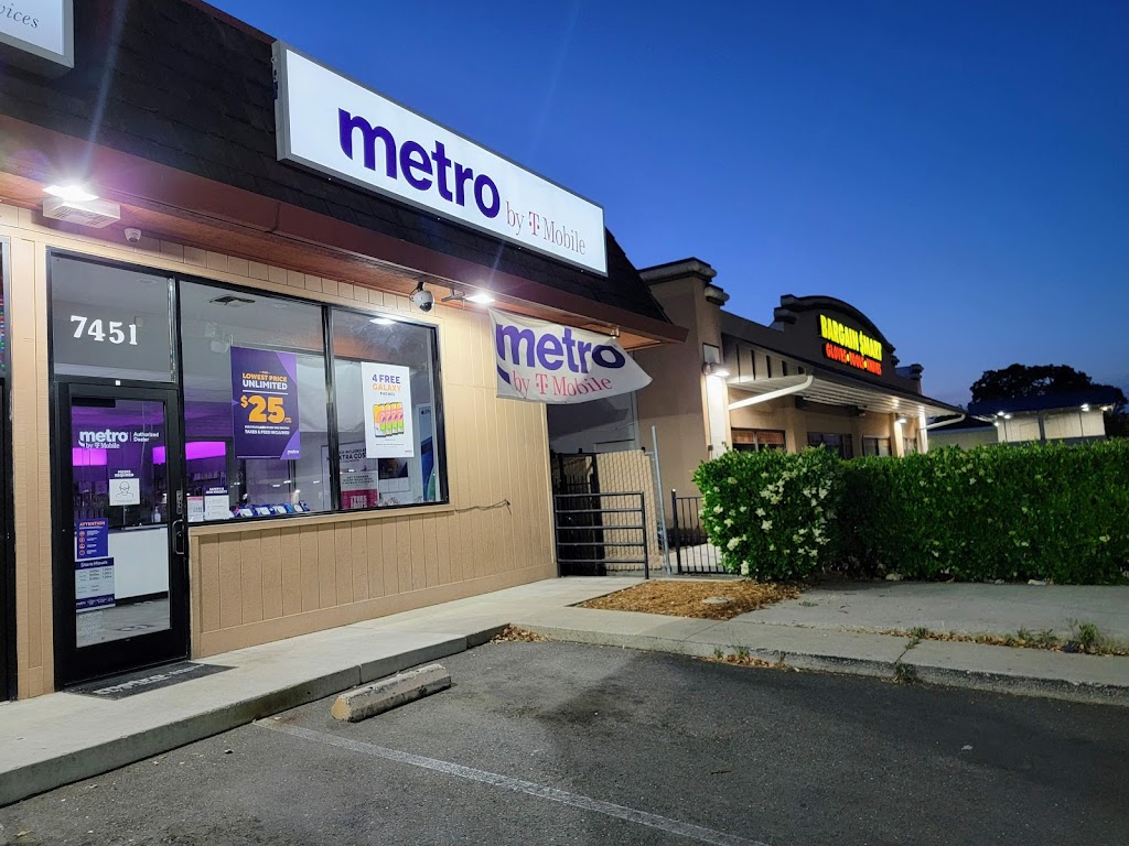 Metro by T-Mobile | 7451 Auburn Blvd, Citrus Heights, CA 95610, USA | Phone: (916) 968-1990