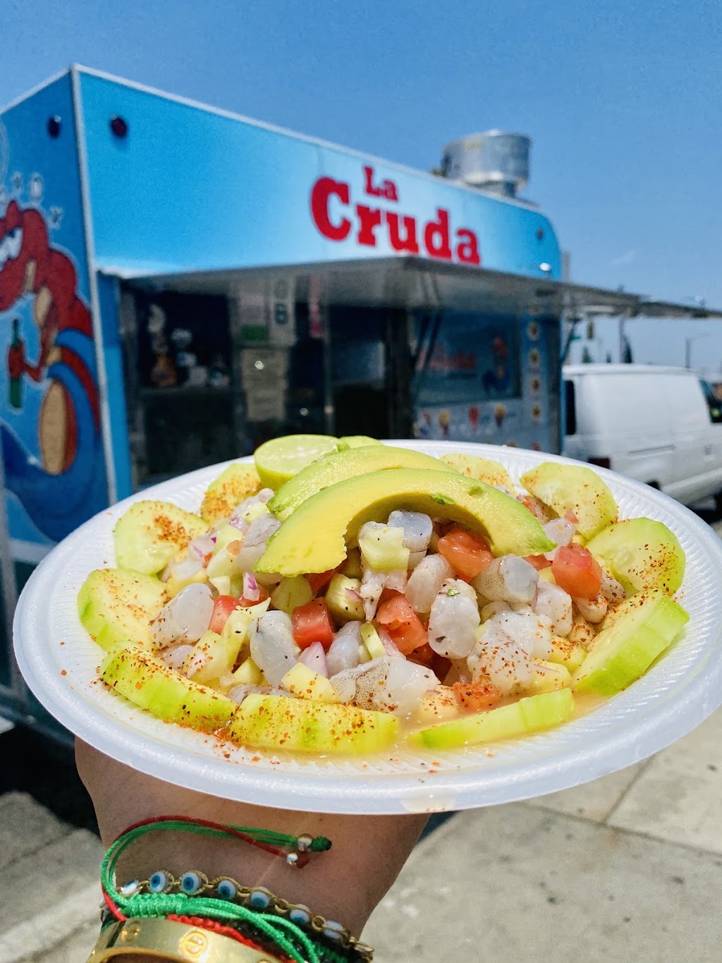 La cruda mariscos | 4402 E Compton Blvd, East Compton, CA 90221, USA | Phone: (323) 489-1440