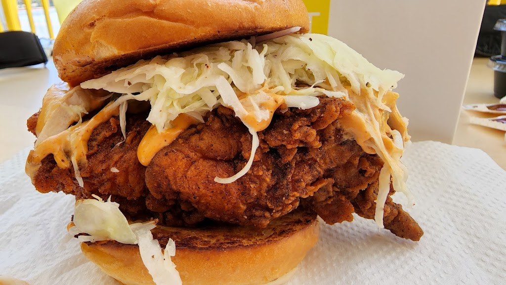 Chick Next Door Hot Chicken | 1600 E Chevy Chase Dr, Glendale, CA 91206, USA | Phone: (747) 609-1046