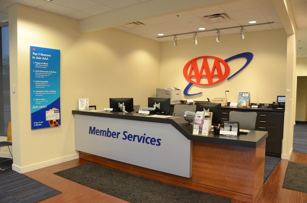 AAA Wheaton Car Care Plus | 1100 E Roosevelt Rd, Wheaton, IL 60187, USA | Phone: (630) 588-7060