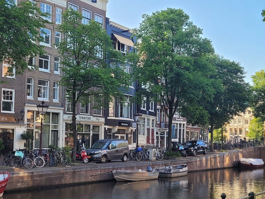 Free walking tour Amsterdam | Spuistraat 68 F, 1012 TW Amsterdam, Netherlands | Phone: 085 016 3654