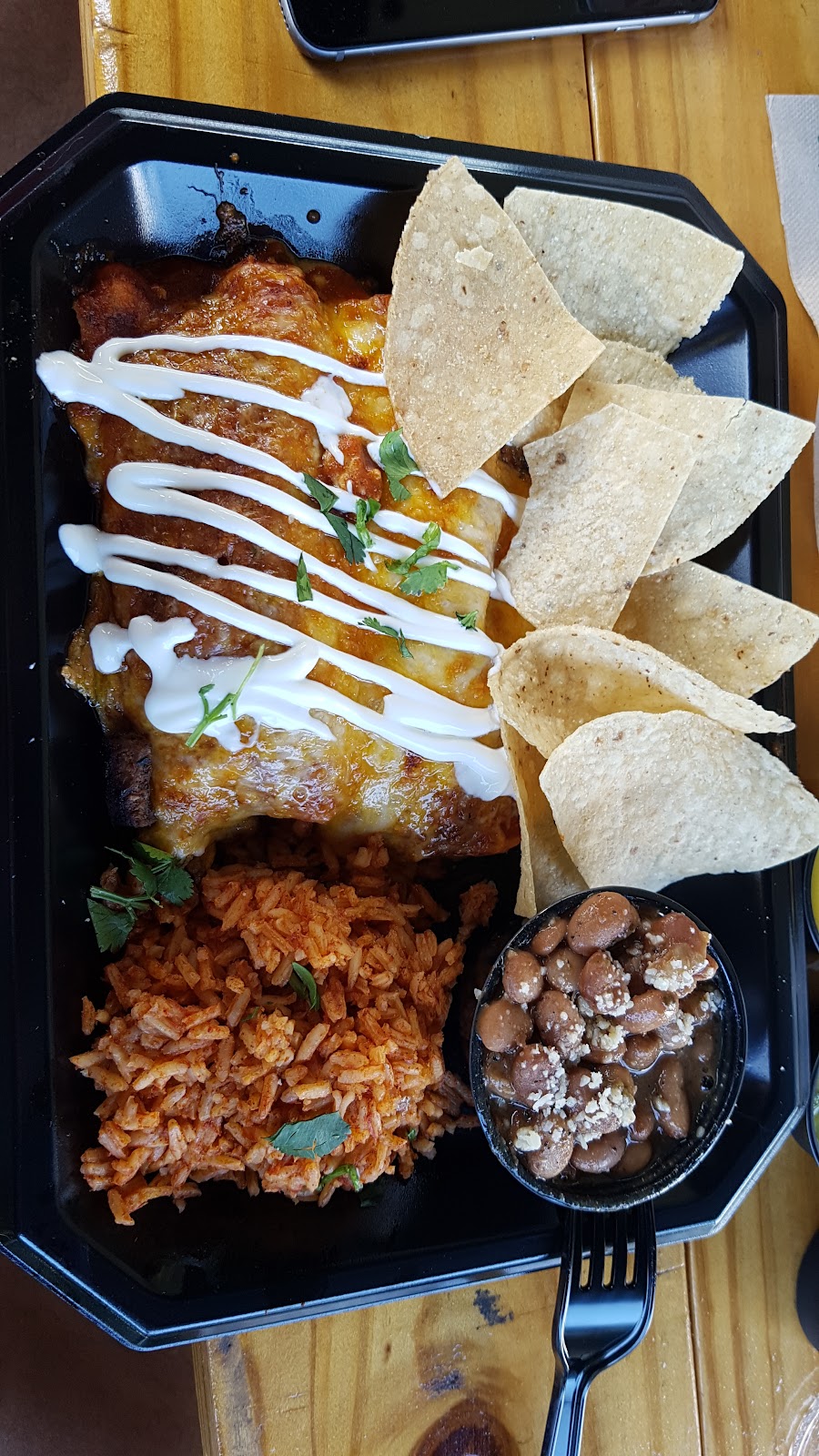 The Whole Enchilada Fresh Mexican Grill | 4115 N Federal Hwy, Fort Lauderdale, FL 33308, USA | Phone: (954) 561-4040