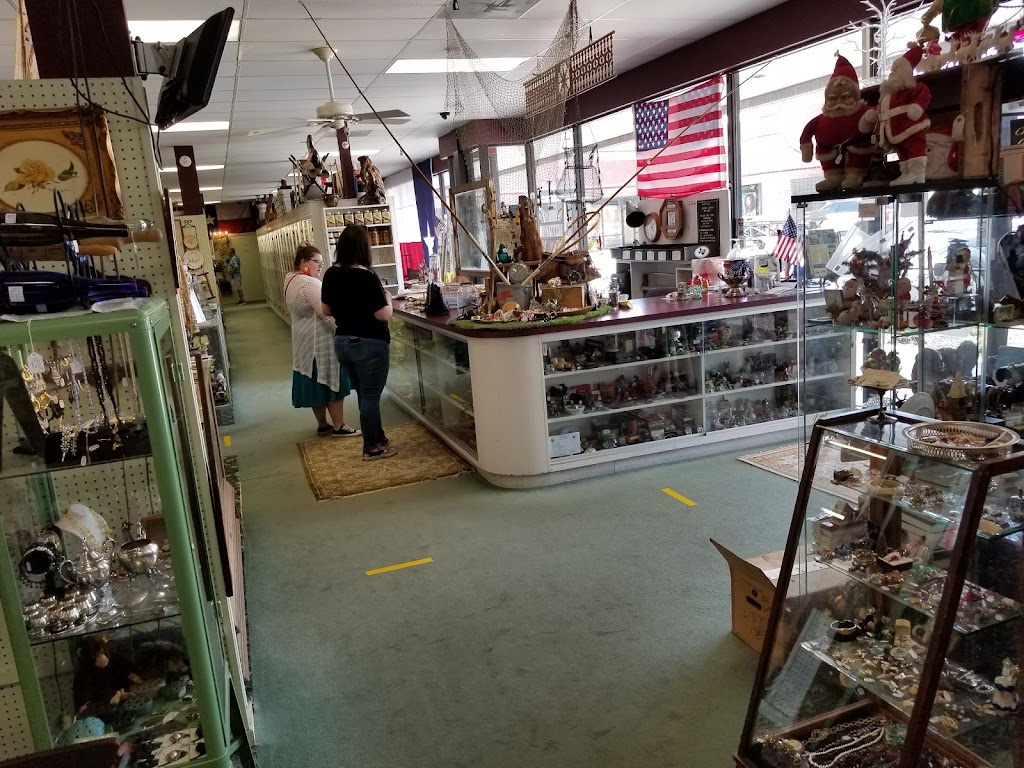 Spring Antique Mall | 1609 Spring Cypress Rd D, Spring, TX 77388, USA | Phone: (281) 355-1110