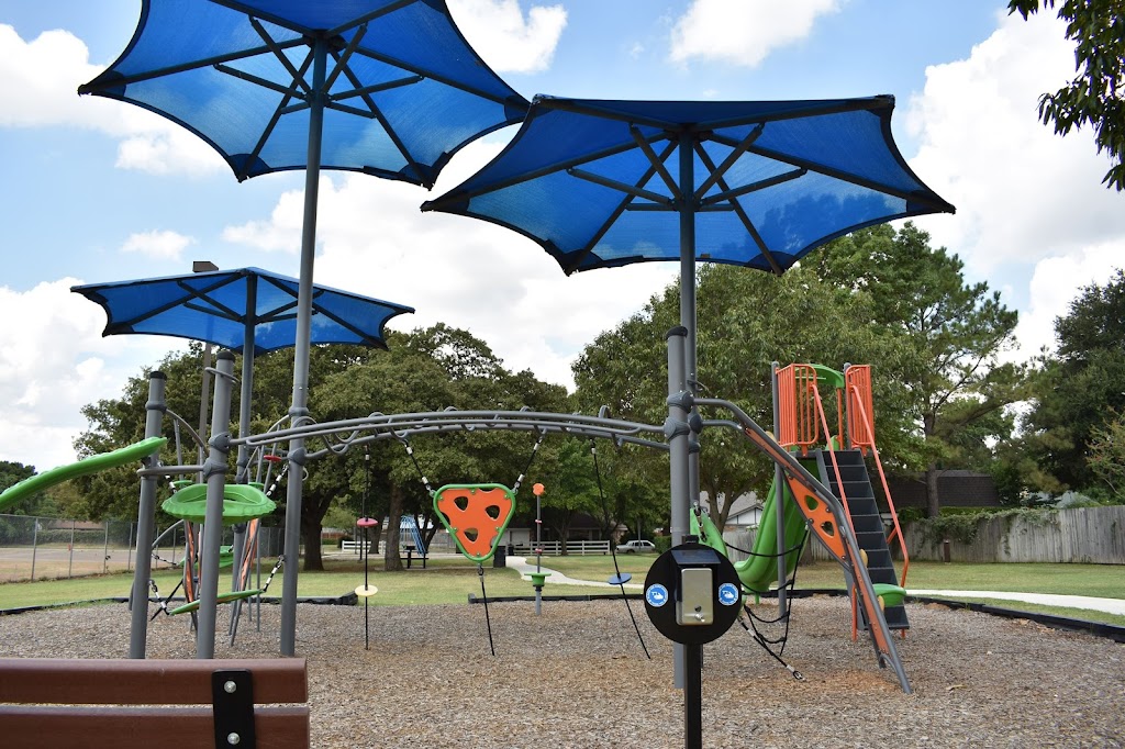 Dewey Tennant Park | 901 Monterrey St, Bedford, TX 76022, USA | Phone: (817) 952-2300