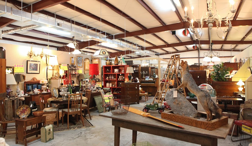 Chelsea Antique Mall | 14569 US-280, Chelsea, AL 35043, USA | Phone: (205) 678-2151