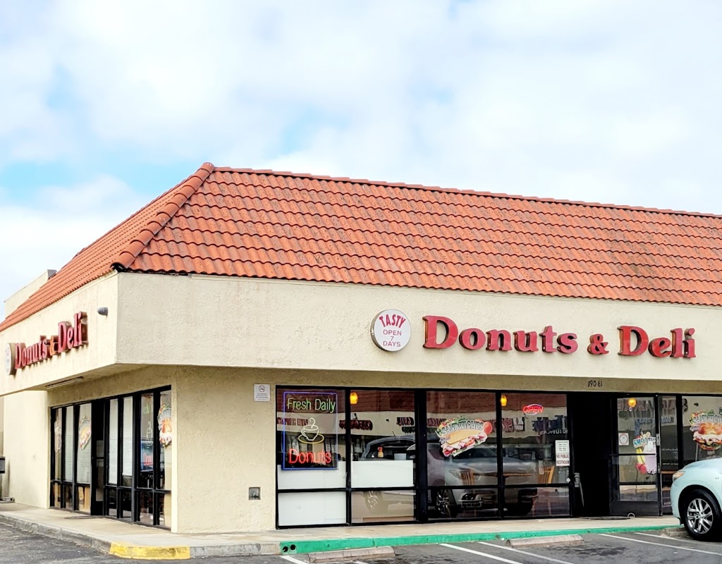 Cindys Donuts & Deli | 19061 Bushard St, Huntington Beach, CA 92646, USA | Phone: (714) 964-4380