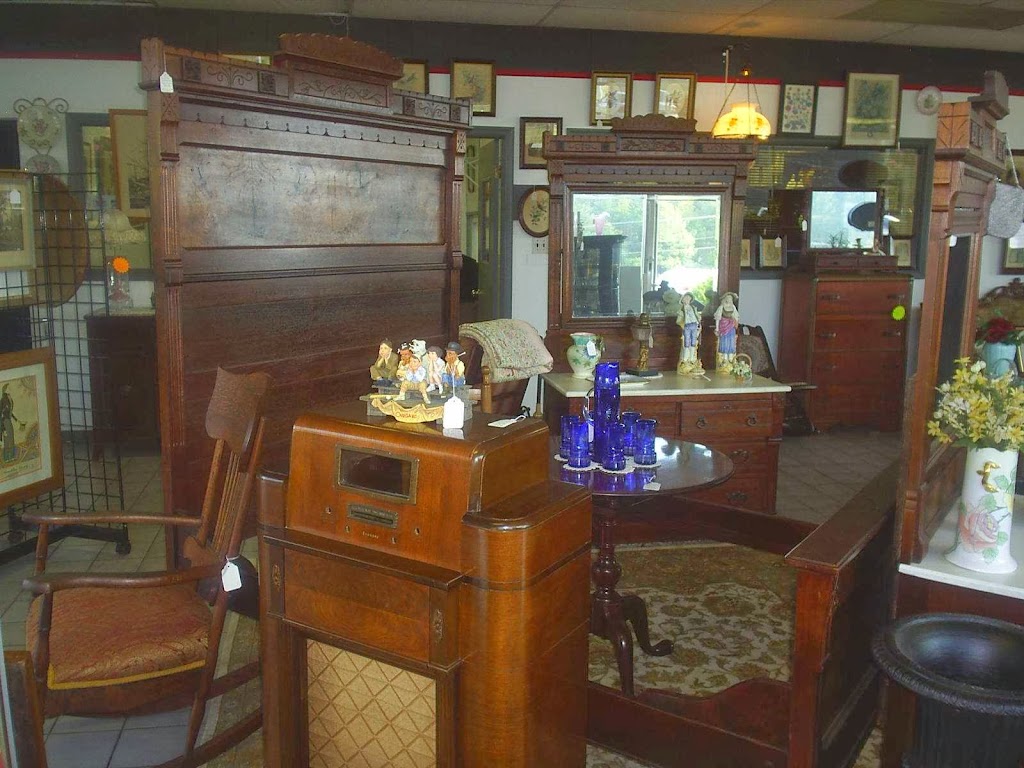 Tyes Antiques | 4200 Steger Creek Dr, Powhatan, VA 23139, USA | Phone: (804) 484-4451