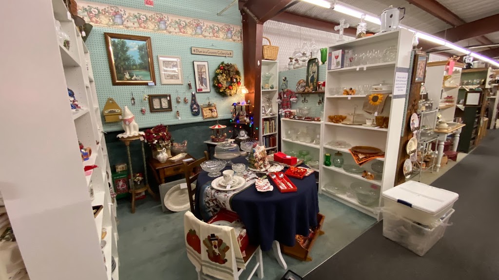 Azle Antique Mall | 1951 NW Pkwy St, Azle, TX 76020, USA | Phone: (817) 677-5851