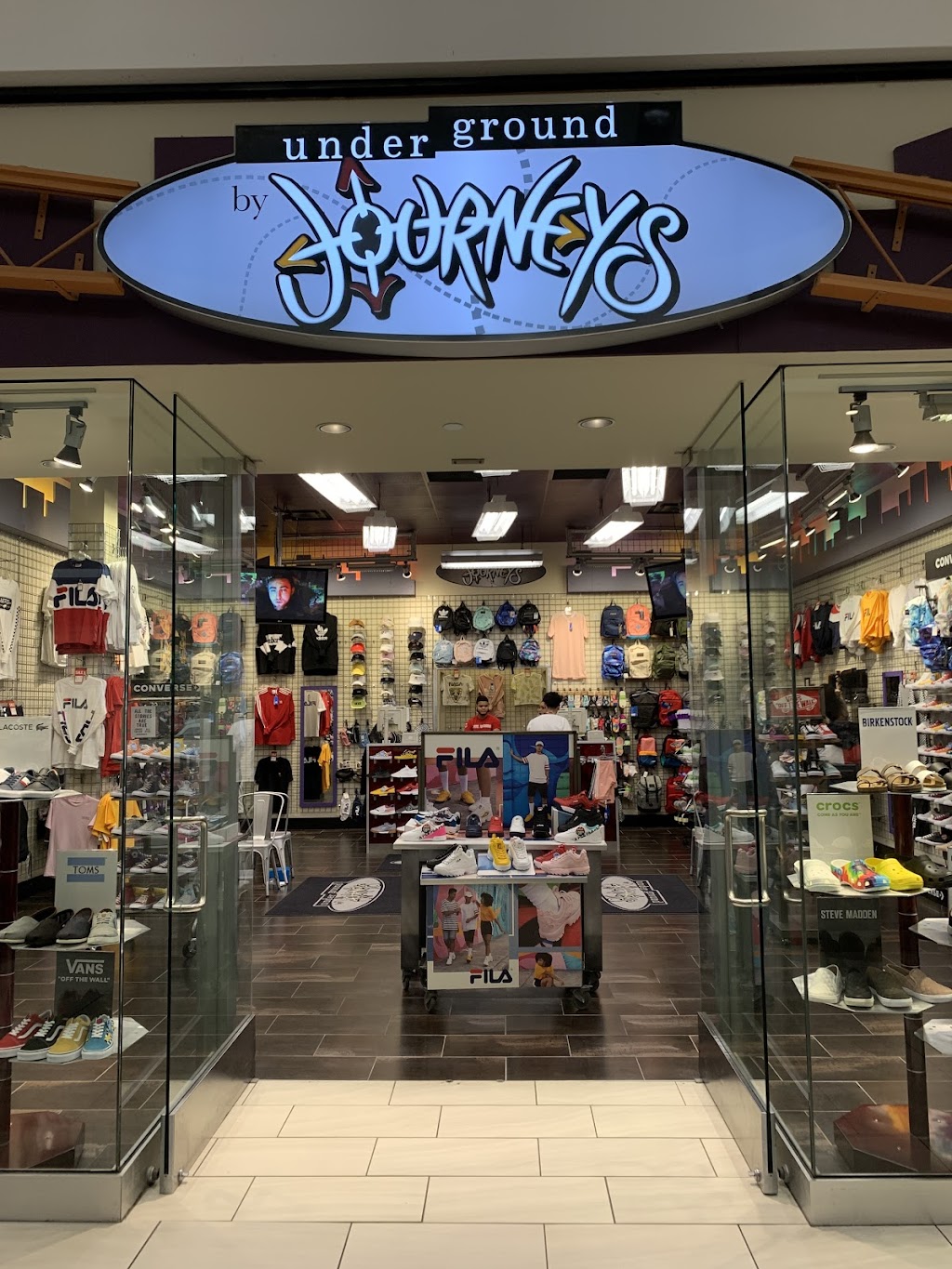 Journeys | 2105 Willowbrook Mall, Wayne, NJ 07470, USA | Phone: (973) 256-0679