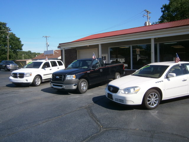 Superior Auto Used Cars, Inc | 628 W 30th St, Connersville, IN 47331, USA | Phone: (765) 827-3033