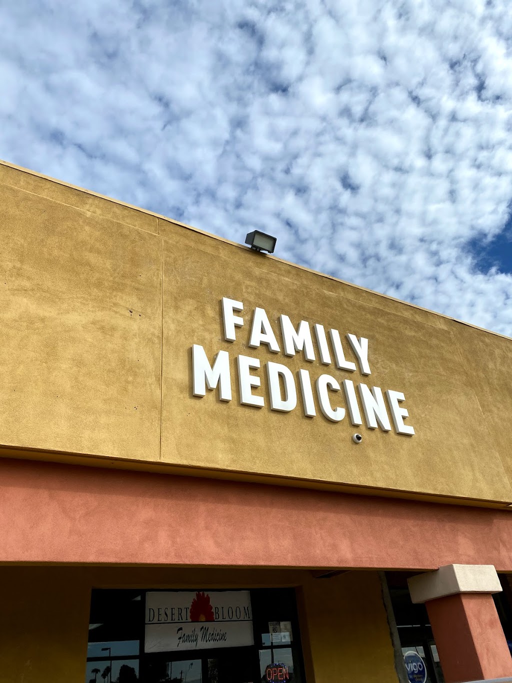 Desert Bloom Family Medicine | 4338 W Thomas Rd, Phoenix, AZ 85031, USA | Phone: (623) 385-7900