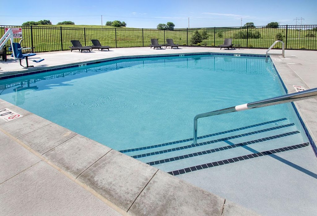 Titan Springs | 2003 Longview St, Papillion, NE 68133, USA | Phone: (402) 619-4358