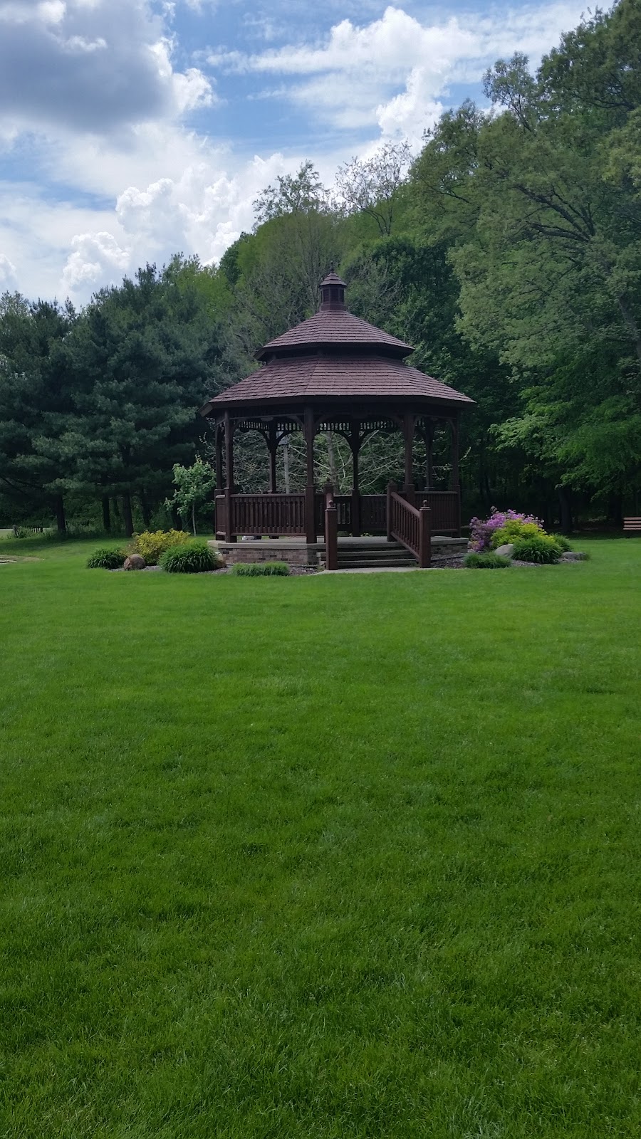 Uniontown Community Park | 3696 Apollo St NW, Uniontown, OH 44685, USA | Phone: (330) 699-1290