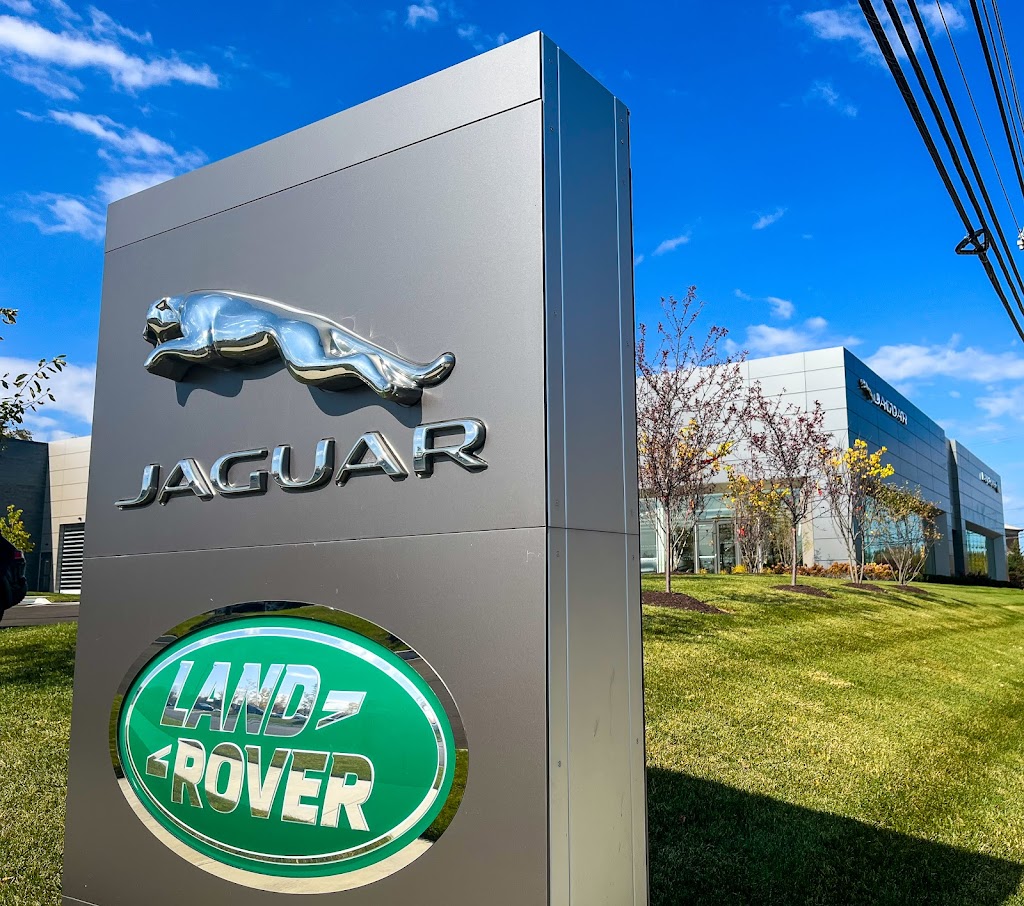 Land Rover Novi - Service & Parts | 25245 Meadowbrook Rd, Novi, MI 48375, USA | Phone: (855) 592-7929