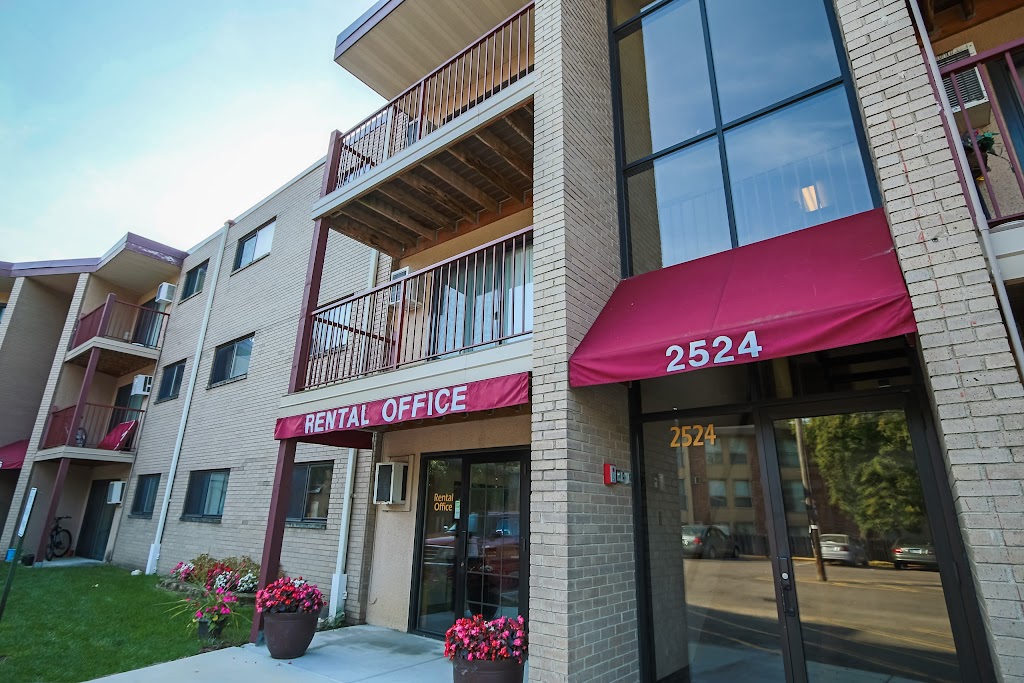 Courtyard Apartment Office | 2524 MN-100, St Louis Park, MN 55416, USA | Phone: (952) 929-2946