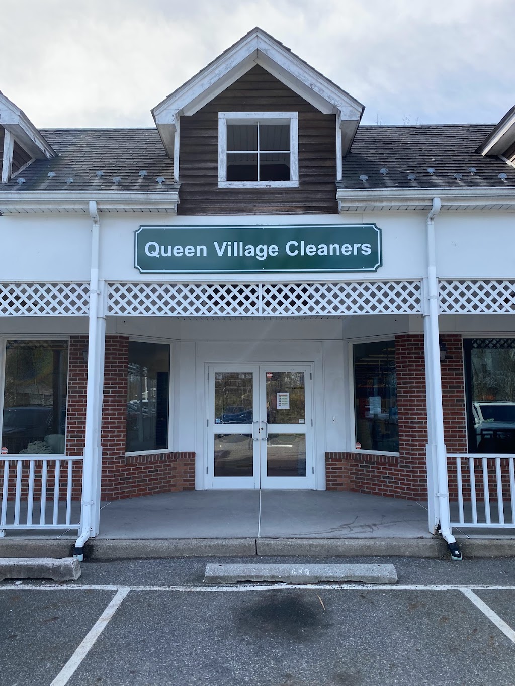 Queen Village Cleaners | 25 Elm St unit D, Warwick, NY 10990, USA | Phone: (845) 986-4786