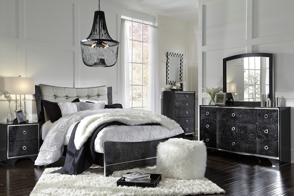 Roberts Furniture & Mattress | 465 Denbigh Blvd, Newport News, VA 23608, USA | Phone: (757) 898-1500