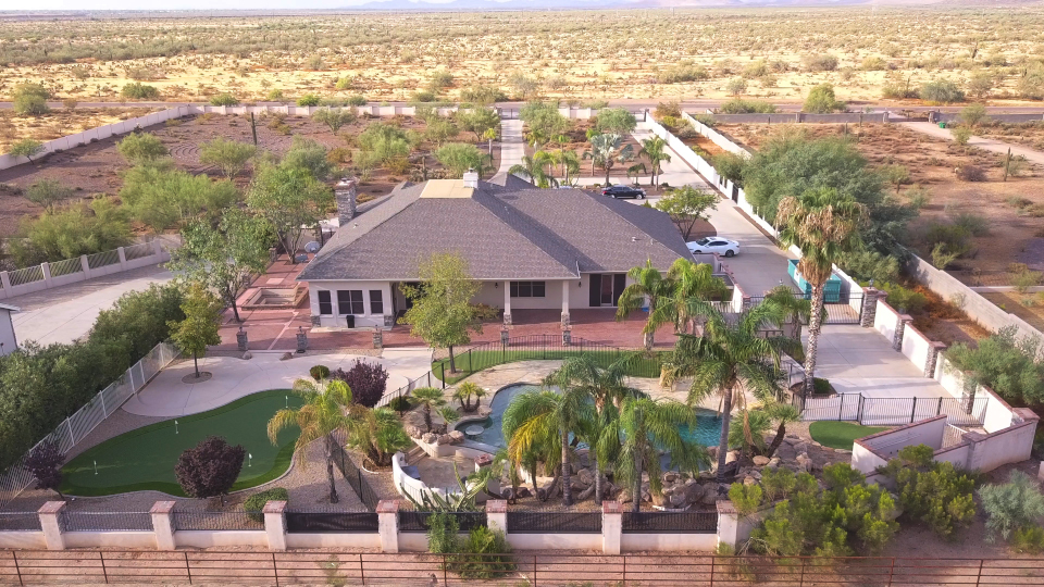 Sobermans Estate | 3010 E Cloud Rd, Cave Creek, AZ 85331, USA | Phone: (480) 595-2222