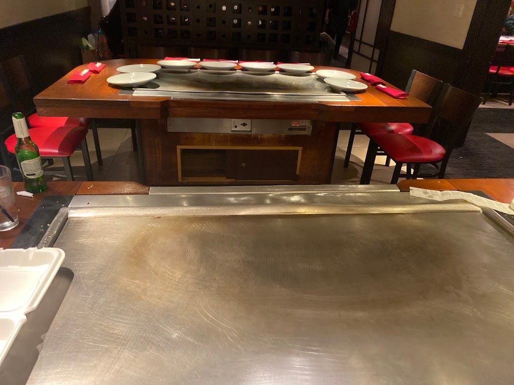 Benihana | 850 Louisiana Ave S, Minneapolis, MN 55426, USA | Phone: (763) 542-9922