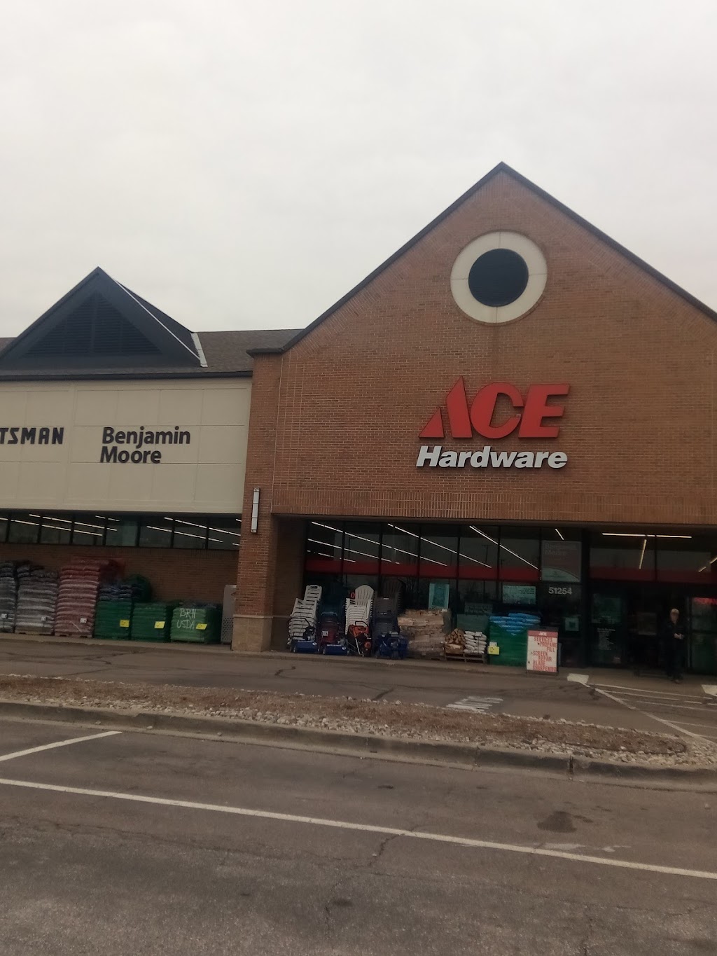 Macomb Ace Hardware | 51254 Romeo Plank Rd, Macomb, MI 48042 | Phone: (586) 786-9040