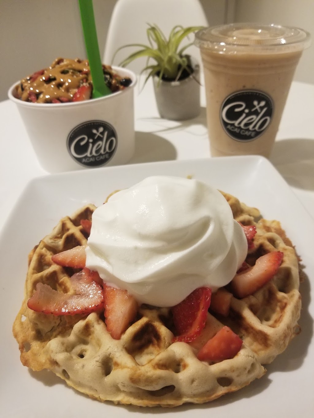 Cielo Acai Cafe | 1611 Lead Hill Blvd, Roseville, CA 95661, USA | Phone: (916) 297-7951