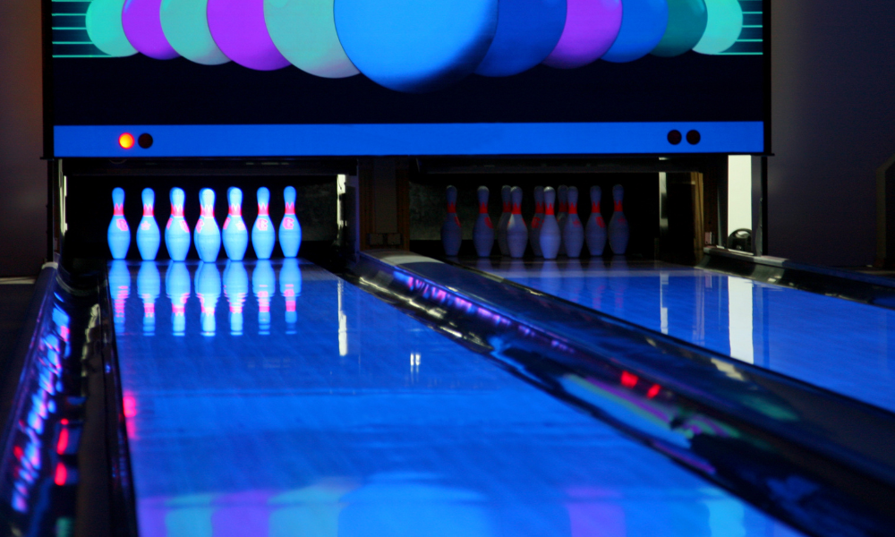 Papio Bowl | 204 E Lincoln St, Papillion, NE 68046, USA | Phone: (402) 339-3266