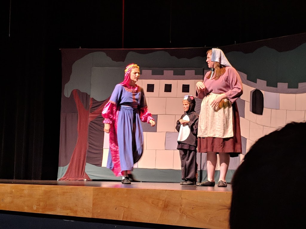 Schauer Arts Center | 147 N Rural St, Hartford, WI 53027, USA | Phone: (262) 670-0560 ext. 3