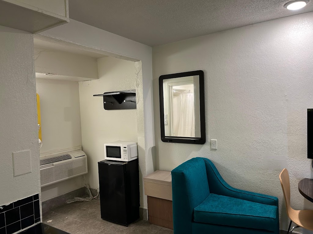 MOTEL 9 | 1724 Lorain Blvd, Elyria, OH 44035, USA | Phone: (215) 917-9234