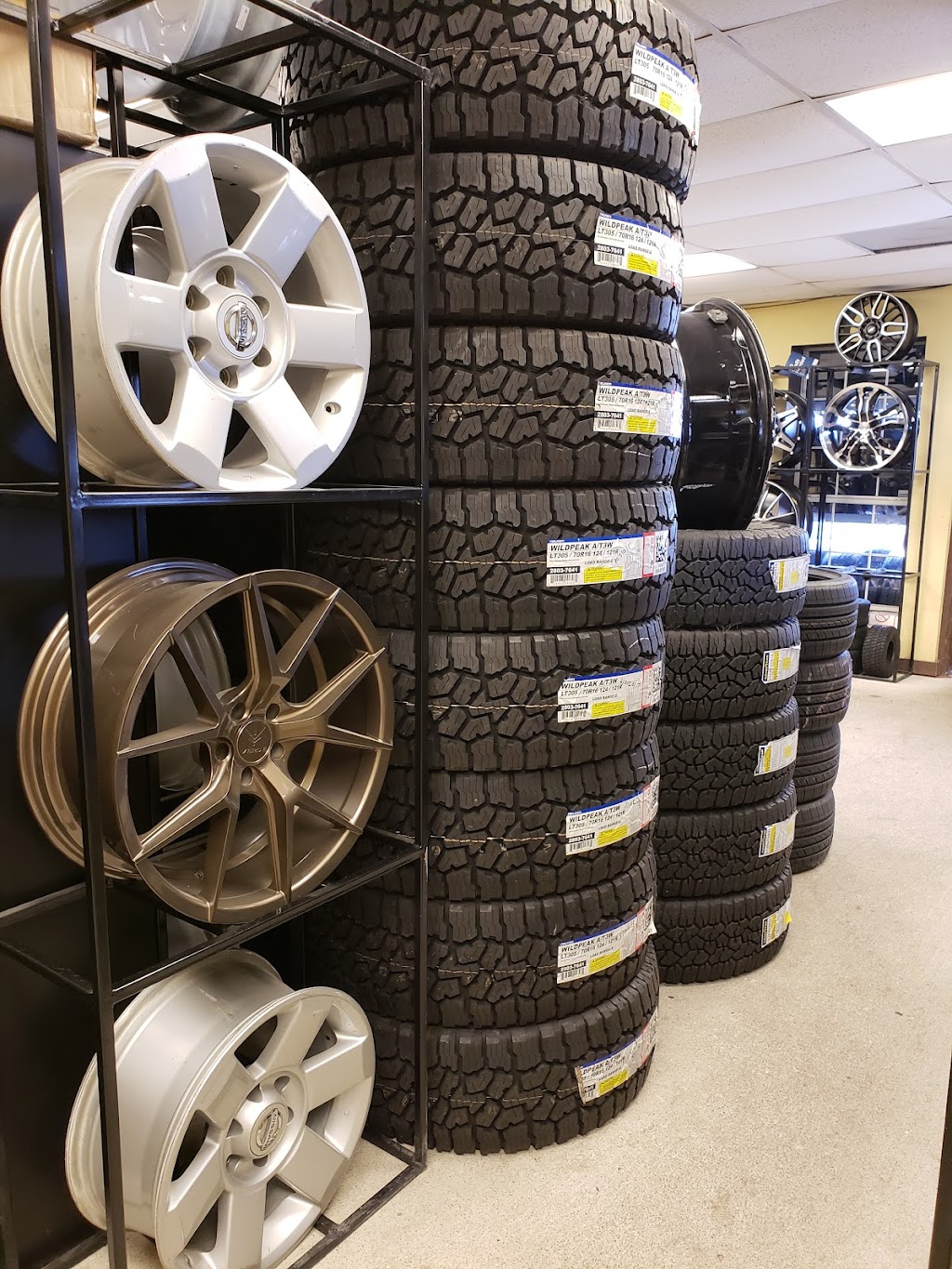 Daniels Tire Shop | 15300 Voelker Ln, Manor, TX 78653, USA | Phone: (512) 382-4576