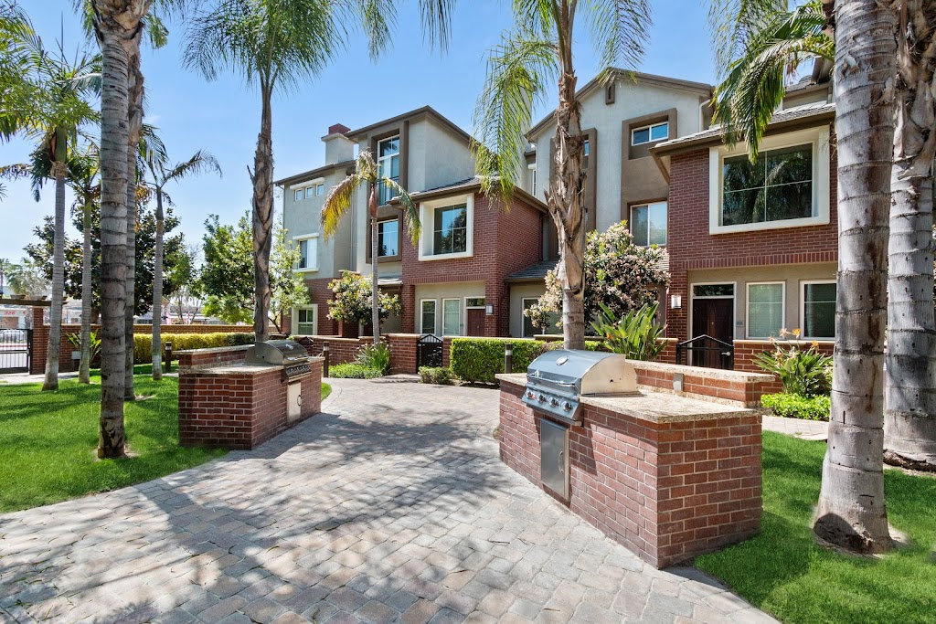 Ontario Town Square Townhomes | 380 East Bluebird Privado, Ontario, CA 91764, USA | Phone: (844) 226-8431