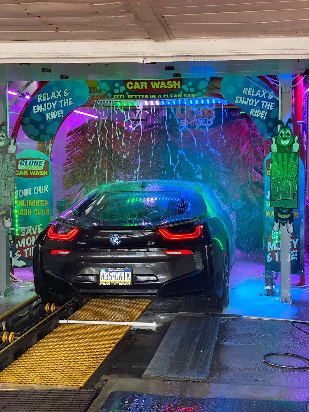 Globe Car Wash | 8650 University Blvd, Coraopolis, PA 15108, USA | Phone: (412) 262-3490