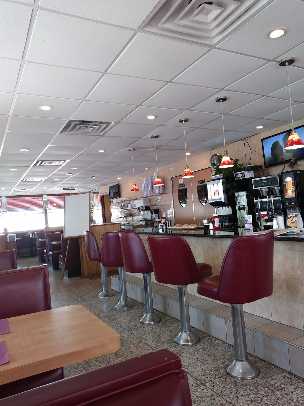 Whitehorse Diner | 2201 Nottingham Way, Trenton, NJ 08619 | Phone: (609) 588-0940