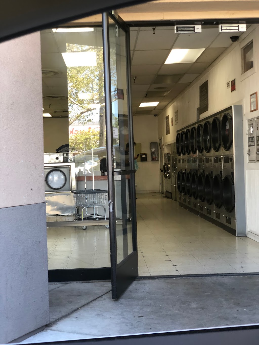 BrightN Clean Laundromat | 5200 Mowry Ave, Fremont, CA 94538, USA | Phone: (510) 377-5758