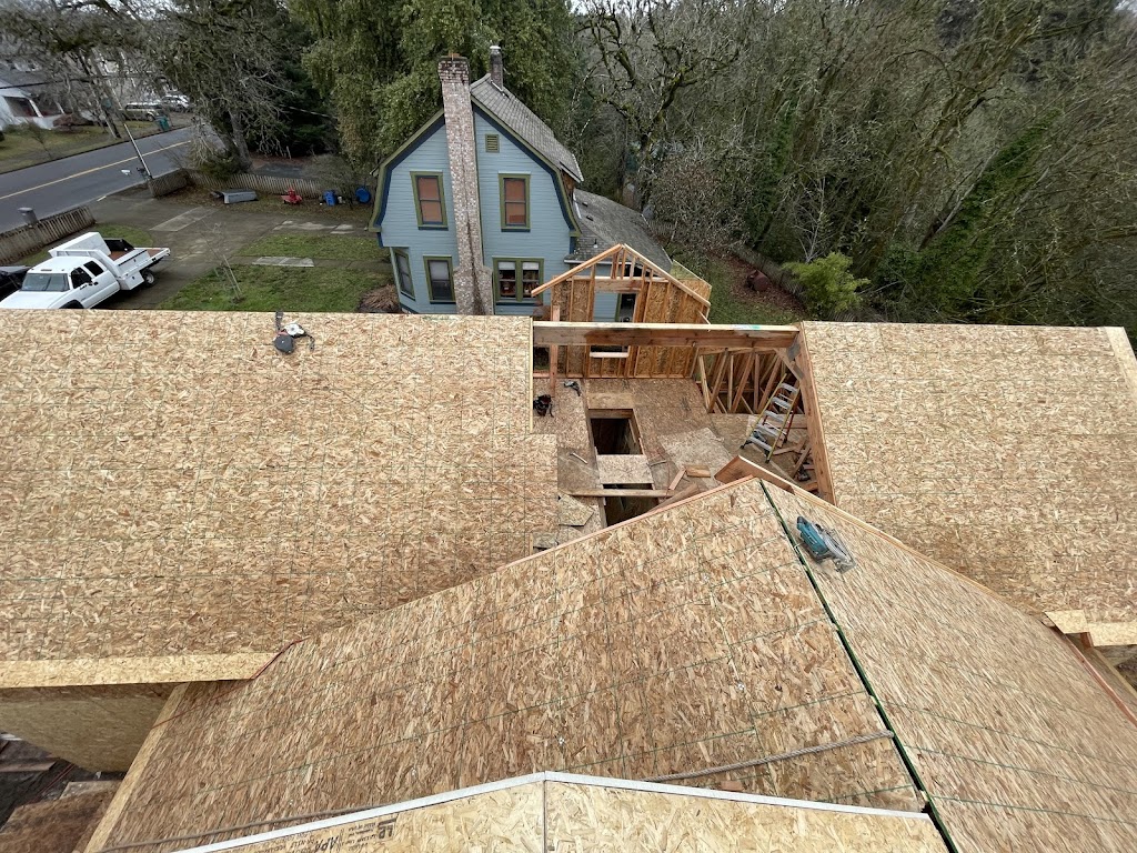 J&J Roofing & Construction | 3925 NE 72nd Ave #107, Vancouver, WA 98661, USA | Phone: (360) 517-1381