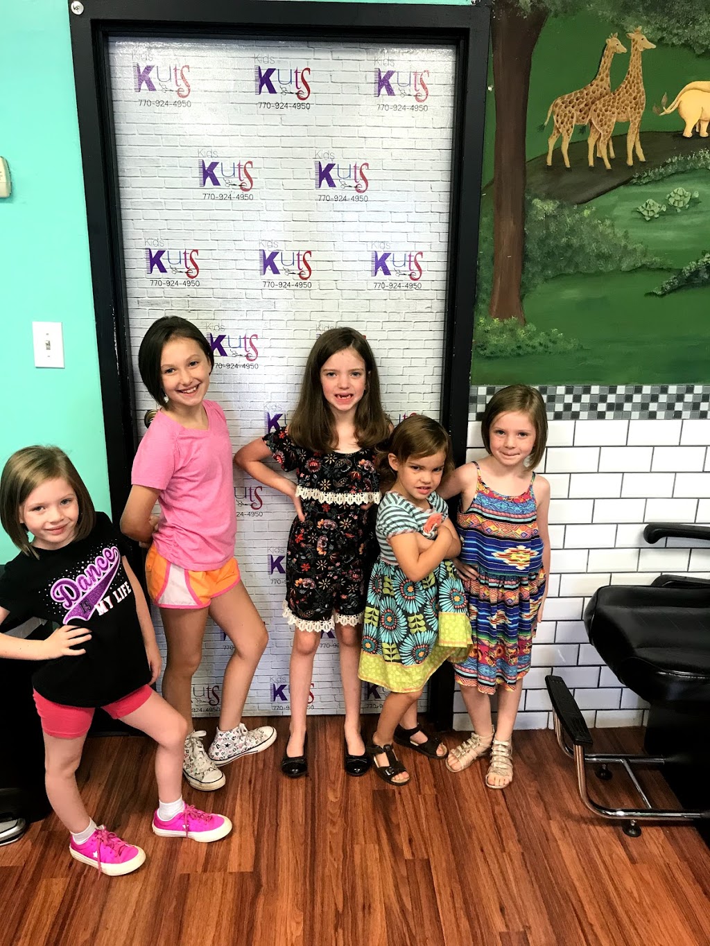 Kids Kuts Salon | 2323 Shallowford Rd # 113, Marietta, GA 30066, USA | Phone: (770) 924-4950