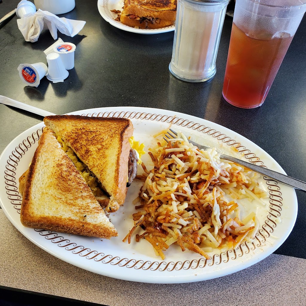 Waffle House - meal takeaway  | Photo 4 of 10 | Address: 4203 NC-55, Durham, NC 27713, USA | Phone: (919) 544-4204