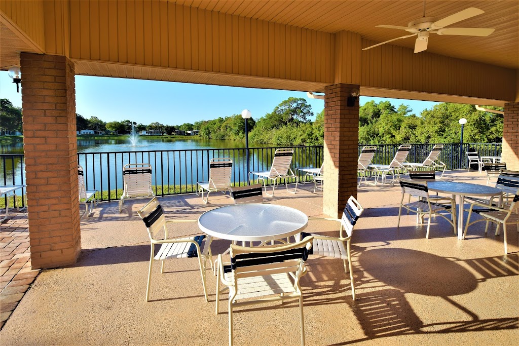 Country Lakes Villages | 6100 Bayshore Rd, Palmetto, FL 34221, USA | Phone: (941) 722-0556
