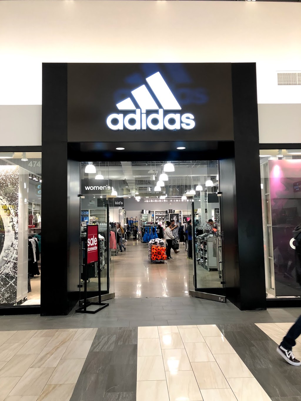 adidas Outlet | 14500 W Colfax Ave, Lakewood, CO 80401, USA | Phone: (303) 278-1433