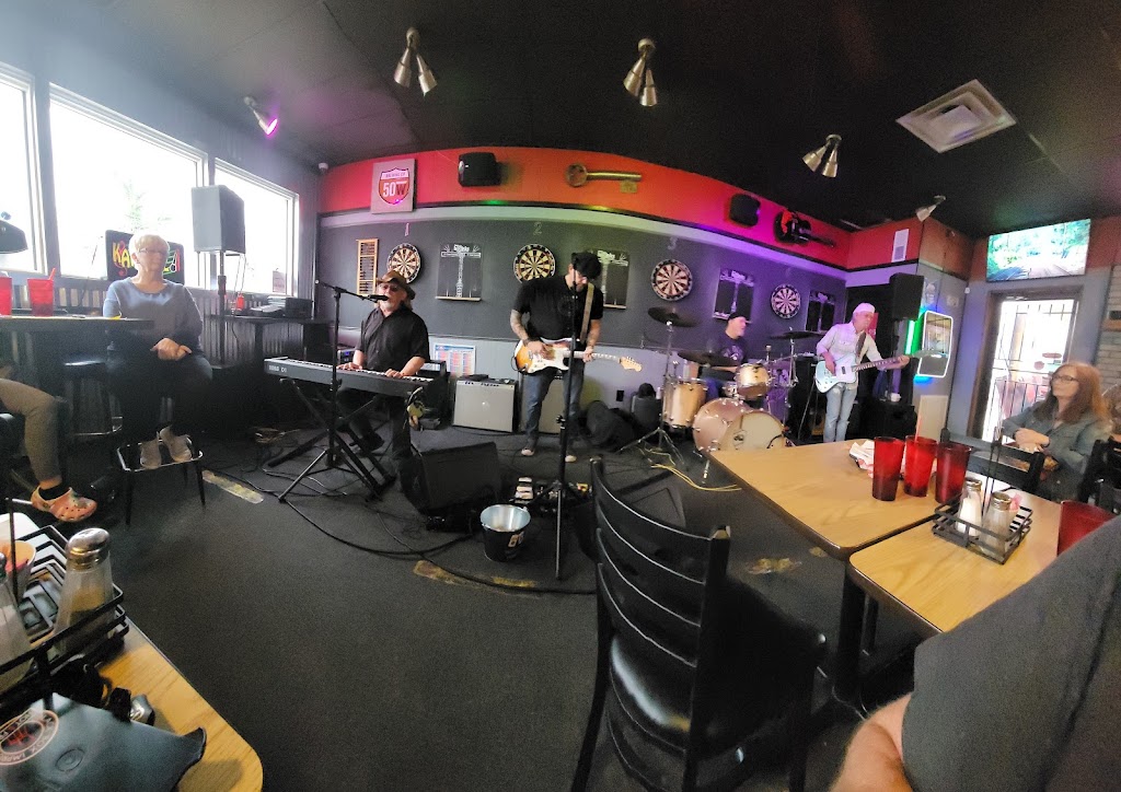 Hanks Local Bar+Food+Patio | 2529 Patterson Rd, Dayton, OH 45420, USA | Phone: (937) 254-7527