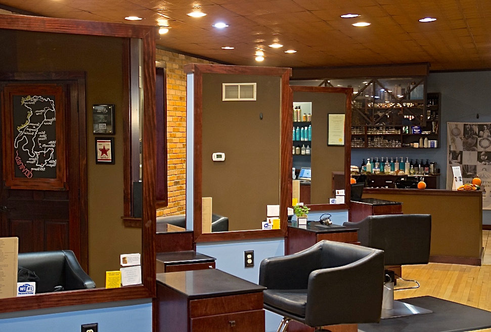 Salon Thor & Boutique | 3128 S Kinnickinnic Ave, Milwaukee, WI 53207, USA | Phone: (414) 482-2225