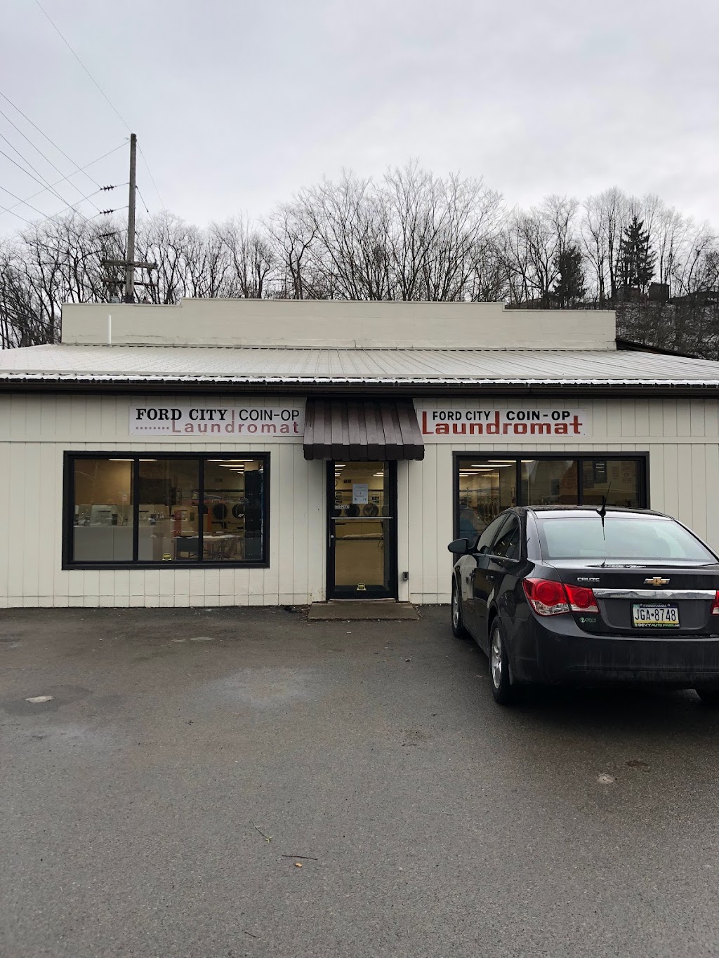 Ford City Coin-Op Laundromat | 1622 5th Ave, Ford City, PA 16226, USA | Phone: (724) 421-7179