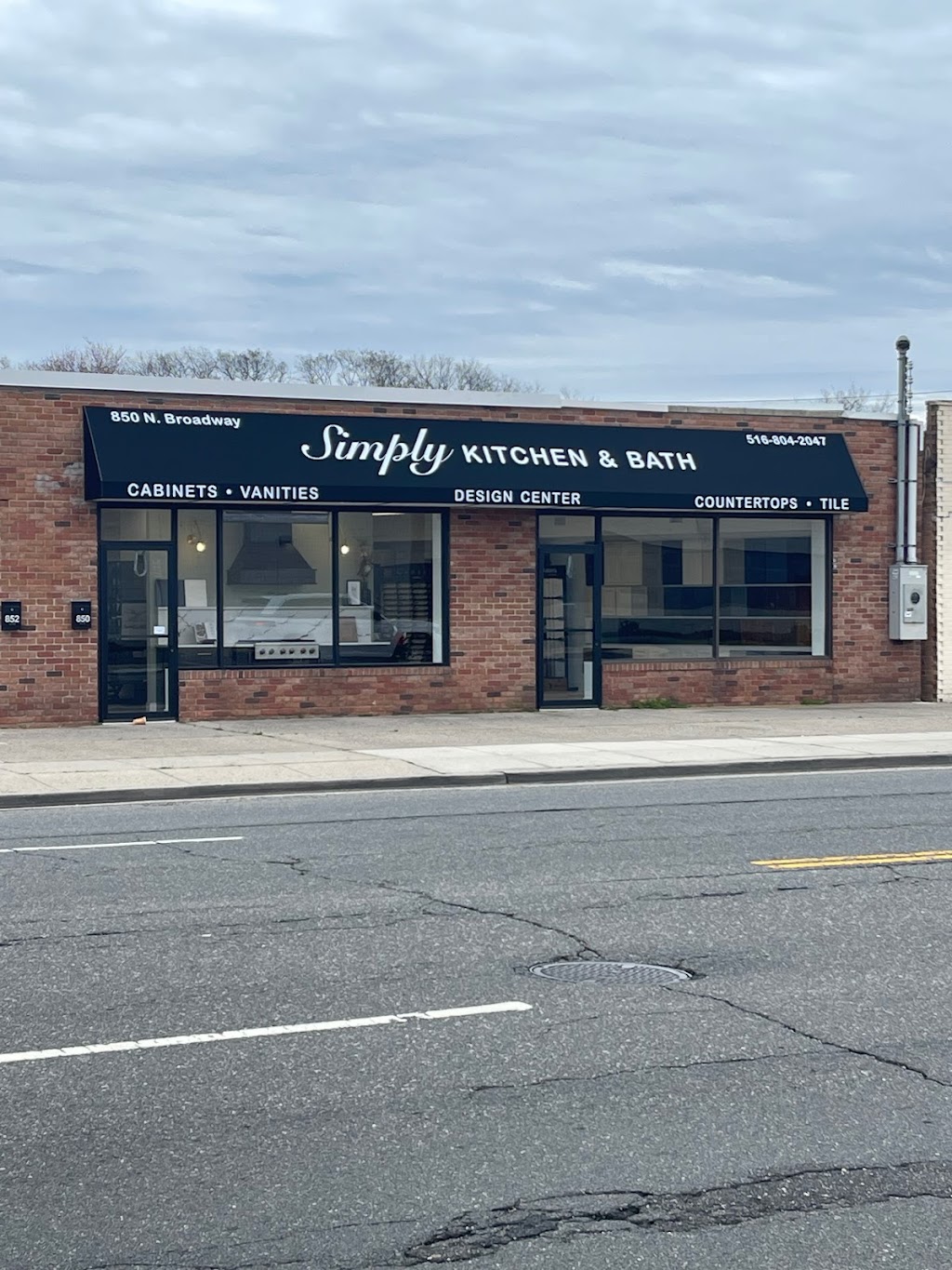 Simply Kitchen and Bath | 850 N Broadway, Massapequa, NY 11758, USA | Phone: (516) 804-2047