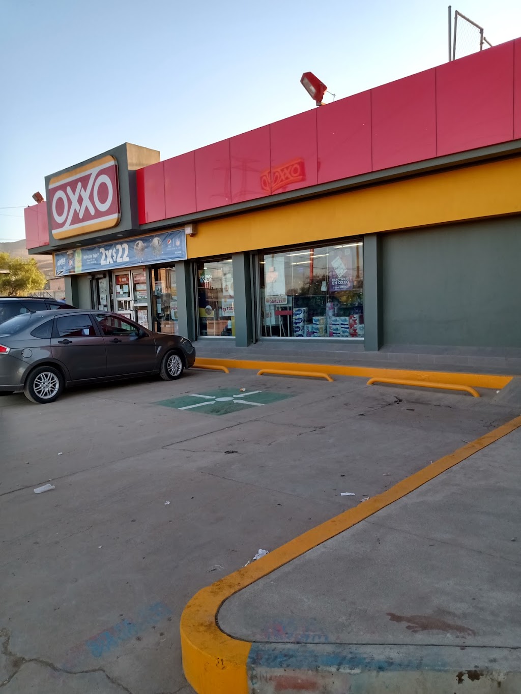 OXXO | Clzda, De Las Torres 612, Las Torres, 22470 Tijuana, B.C., Mexico | Phone: 800 286 6996
