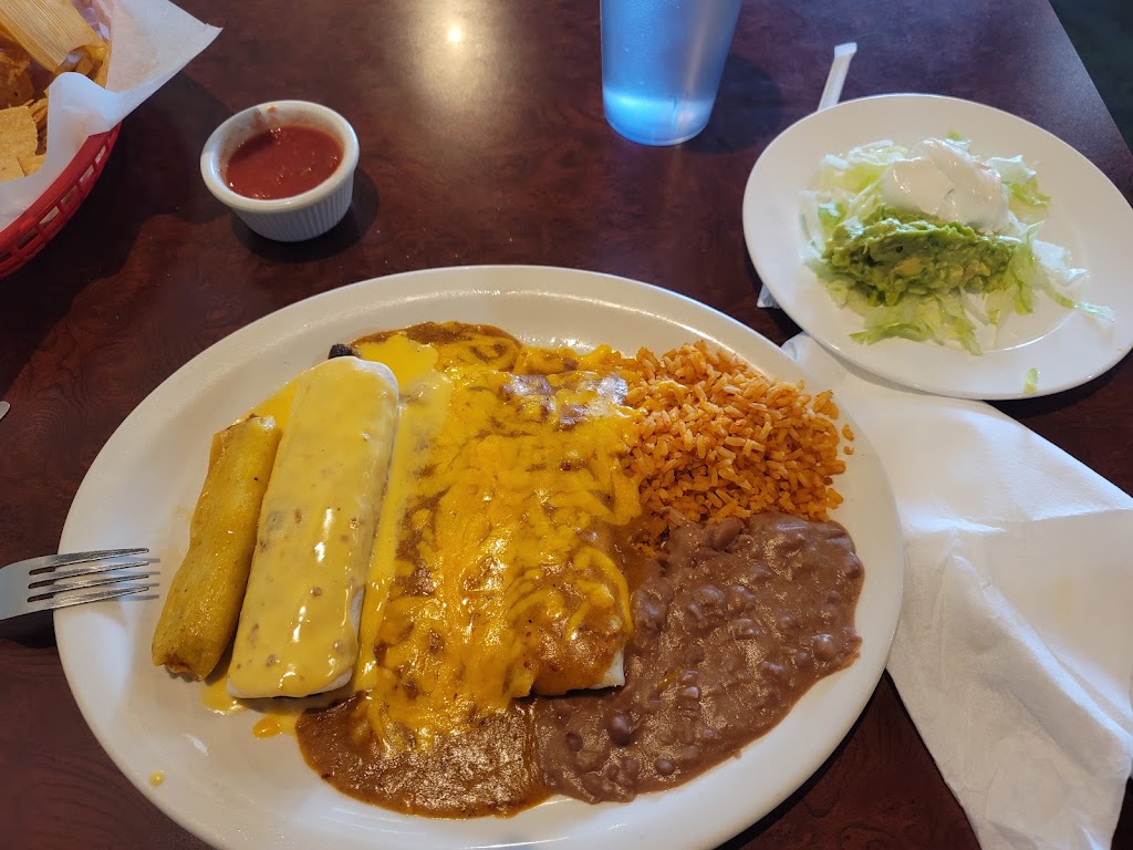 Monarcas Mexican Restaurant | 121 E 3rd St, Taylor, TX 76574, USA | Phone: (512) 352-0025