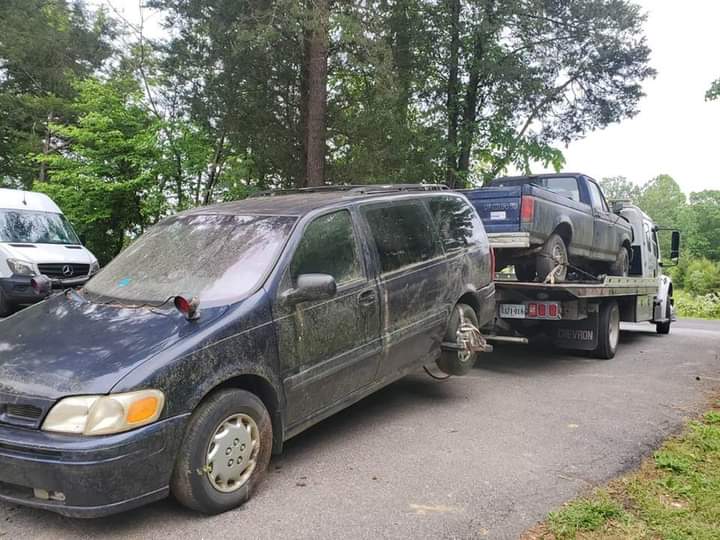 Lara´s Junk Cars- Cash For Junk Cars- We Buy Junk Cars in Dallas Tx | 2351 Kings Rd, Dallas, TX 75219, USA | Phone: (214) 477-4615