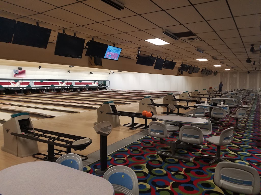 Roosevelt Lanes Recreation | 6701 Roosevelt Ave, Allen Park, MI 48101, USA | Phone: (313) 381-0222