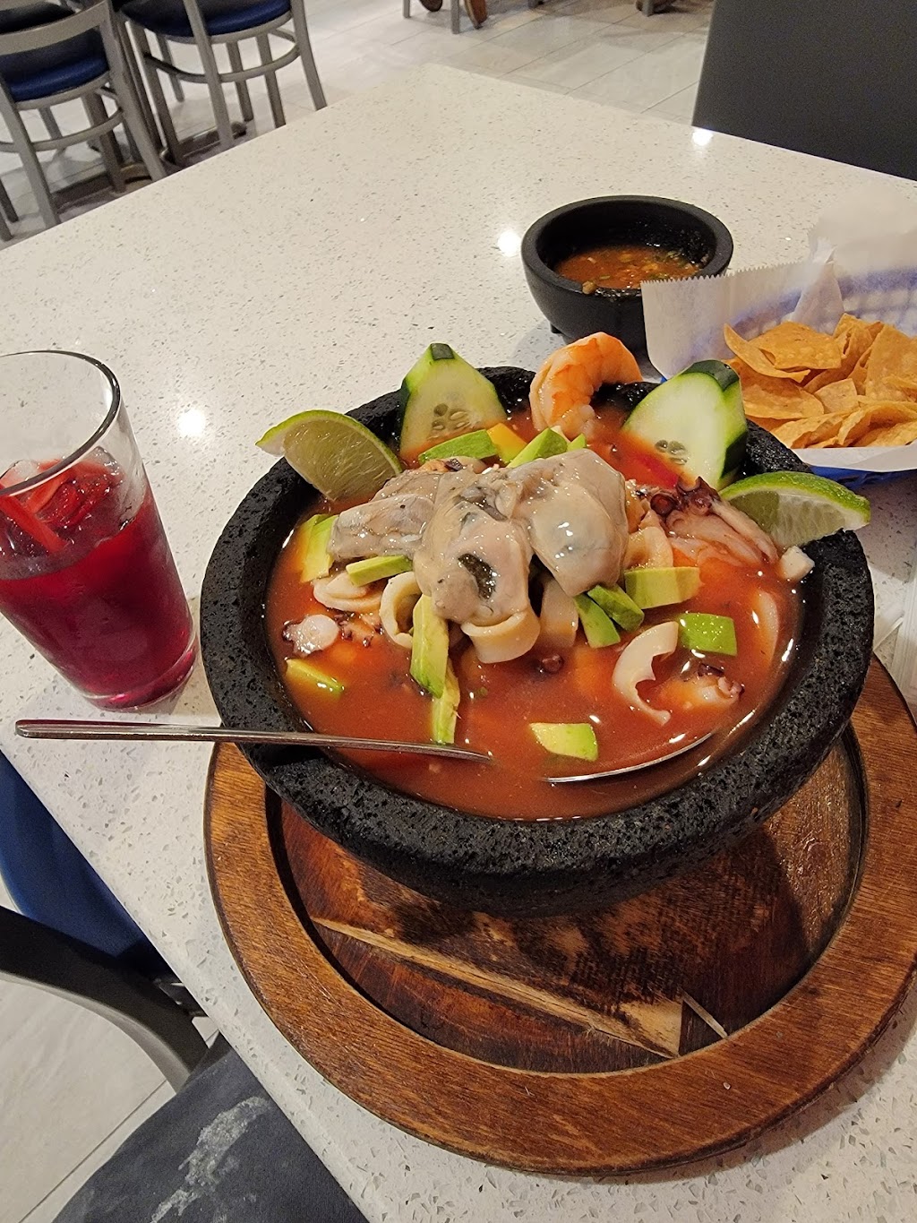 Mariscos El Pulpo Sports Bar & Grill | 1880 Monrovia Ave unit c, Costa Mesa, CA 92627, USA | Phone: (949) 612-7322